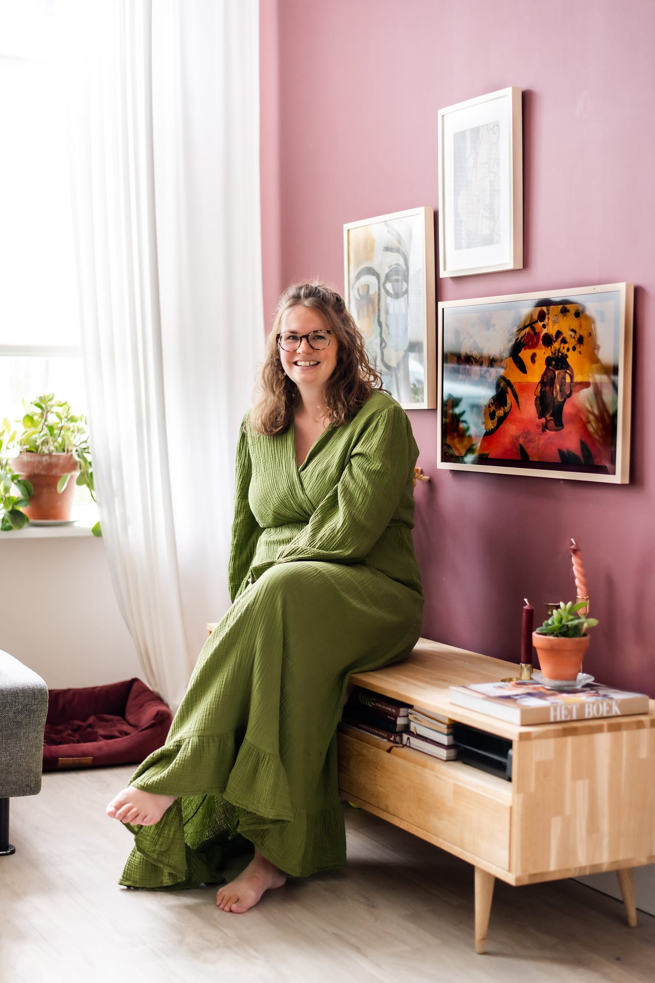 Hallo, ik ben Loes en als interieur stylist help ik jou met een stijlvol en persoonlijk interieur. Hallo, ik ben Loes en als interieur stylist help ik jou met een stijlvol en persoonlijk interieur.