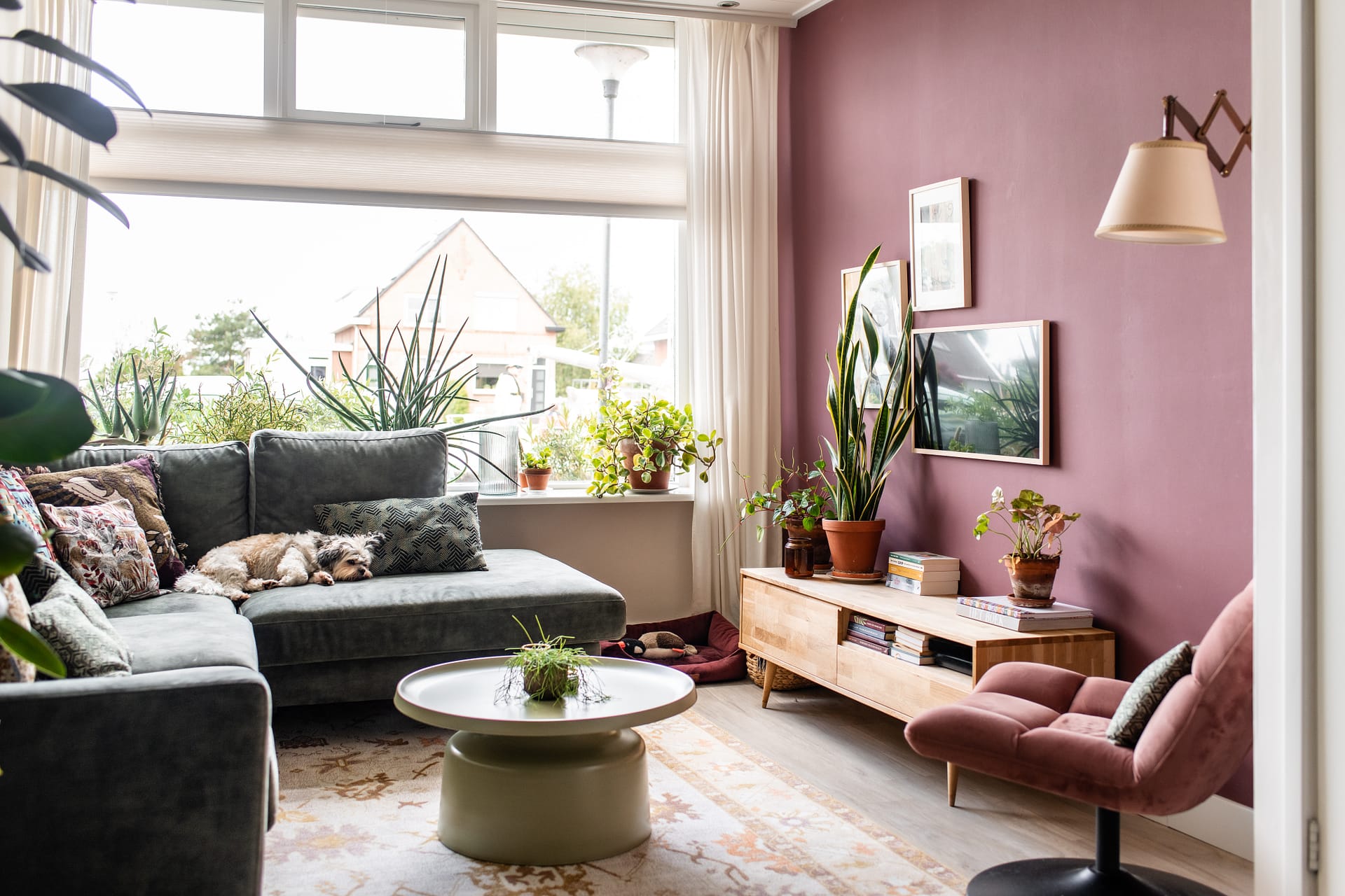 Binnenkijken bij interieur stylist in Boskoop – Kleurrijk & karaktervol