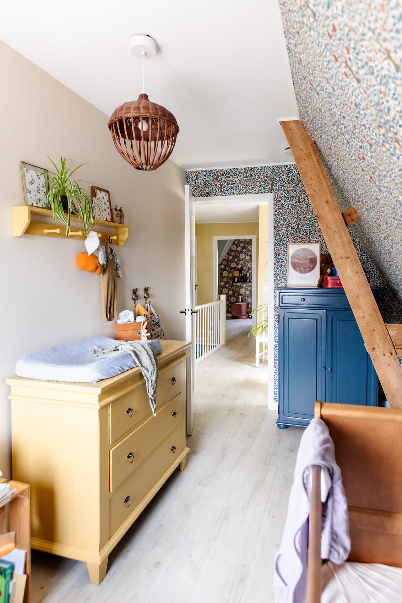 Binnenkijken bij interieur stylist in Boskoop – Kleurrijk & karaktervol